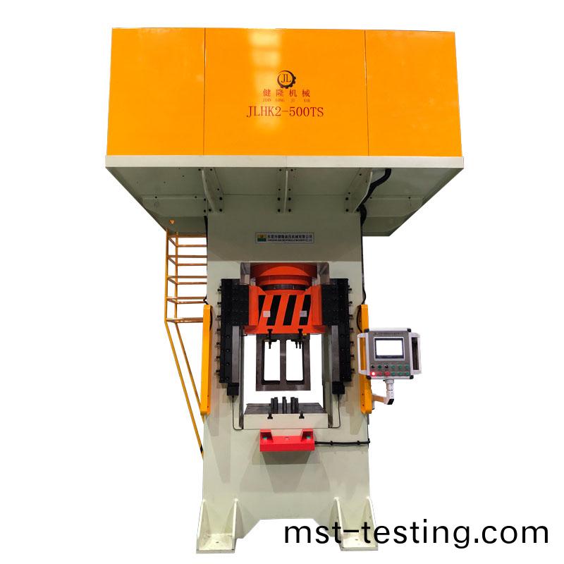 東莞(guan)廠(chang)傢 500噸伺服導軌(gui)式(shi)四柱(zhu)液(ye)壓(ya)機