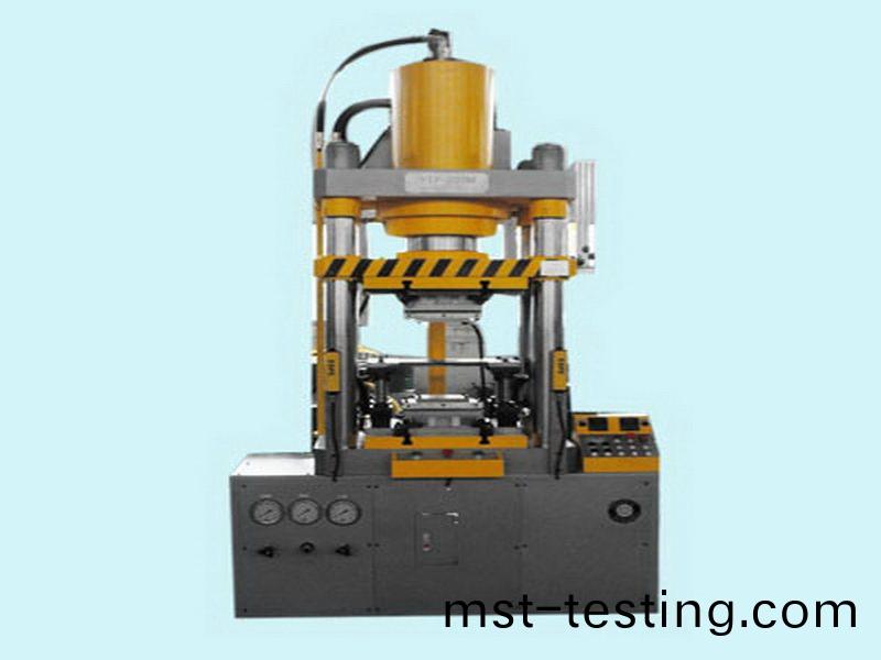 四柱(zhu)油(you)壓機