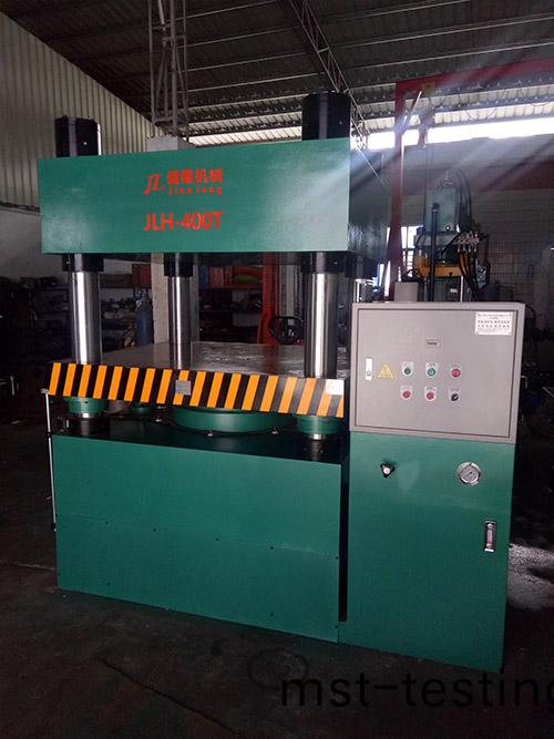 鈑(ban)金油(you)壓機(ji)